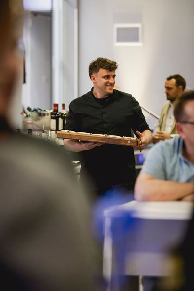 Beim Get-together verschmelzen jahrzehntelange Erfahrung und innovative Denkansätze. (Bild: Stefan Bausewein)