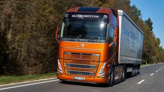 Rund 18 Prozent weniger Diesel und Adblue verbrauchte der Volvo FH 460 mit dem Kraftstoffsparpaket „I-Safe“ im Test – verglichen mit einem Modell ohne das Paket. (Bild: Volvo Trucks)