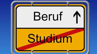 Der Job-Navigator des Bundesarbeitgeberverbandes der Personaldienstleister analysiert, welche Studiengänge die besten Jobaussichten haben. (Clipdealer)