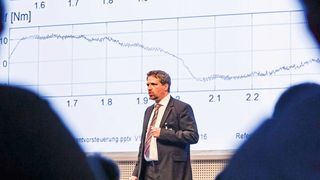 Drei Tage Praxiswissen: 25 renommierte Antriebsexperten lehren interdisziplinäre und sofort anwendbare Technik. (Stefan Bausewein)