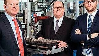 CEO Dr. Thomas Bertolini, Hubert Renner, Head of Production,  und Production Manager Jan Patrick Schindler in der Produktion am Faulhaber-Stammsitz Schönaich. (Faulhaber)