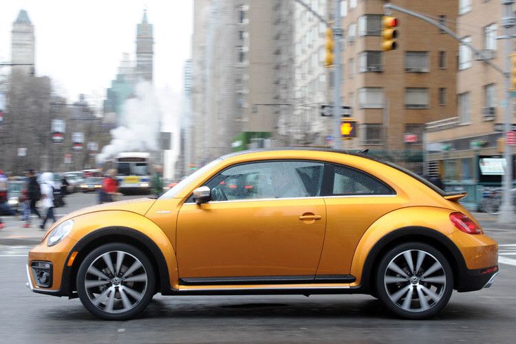 In dem Auto arbeiten der bekannte TSI-Benziner mit 1,4-Litern (110 kW/150 PS) und ein 20 kW/27 PS starker Elektromotor zusammen. Gemeinsam kommen sie auf 125 kW/170 PS (VW)