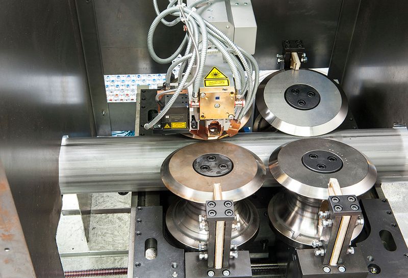 Schweißstation in einer multifunktionalen Profiliermaschine. (Bild: Dreistern)