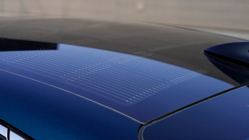 Ein Solardach sorgt für zusätzliche Energie. (Genesis)