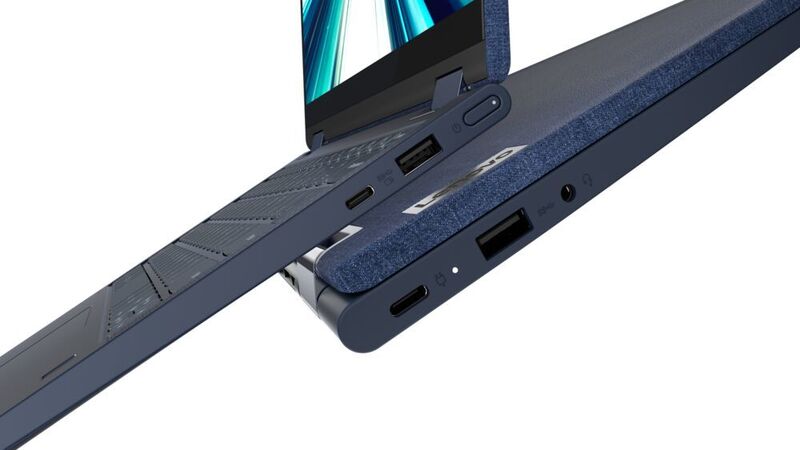 Der Displaydeckel ist beim Yoga 6 mit einem blauen Stoff umhüllt. (Lenovo)
