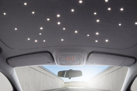 LED-Sterne am Himmel – warum nicht? (Foto: Opel)