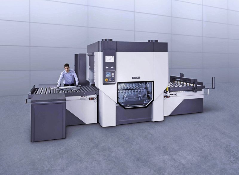 Die Teilerichtmaschine FlatMaster. (Bild: Arku)