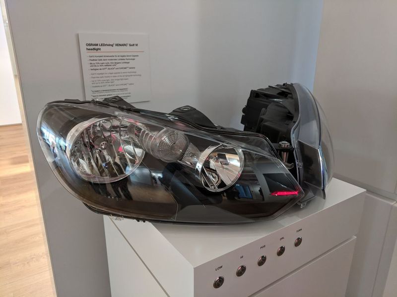 Ebenfalls mit LEDs ausgestattet: Die Frontscheinwerfer moderner Kfz. (ELEKTRONIKPRAXIS)