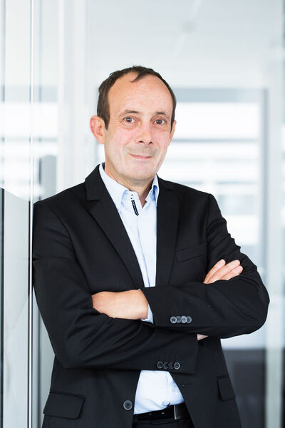 Autor Christophe Devins is Founding Partner & CEO at Adents. (www.lesquare.com)