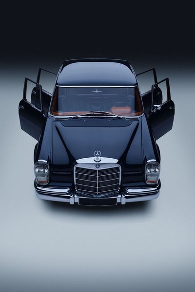 Mercedes-Benz 600 „Großer Mercedes“ der Baureihe 100, Produktionszeit 1963 bis 1981. Limousine mit kurzem Radstand aus dem Jahr 1963. (Bild: Mercedes-Benz AG)