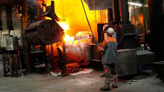 Franken Guss aus Kitzingen setzt auf das sogenannte Schutzschirmverfahren, um die bestehenden Probleme im Hintergrund zu lösen. Was man genau vorhat, erfahren Sie hier ...(Bild:  Franken Guss)