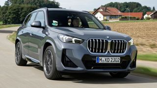Unter anderem fast neue X-Einser müssen überprüft werden.  (Bild: BMW)
