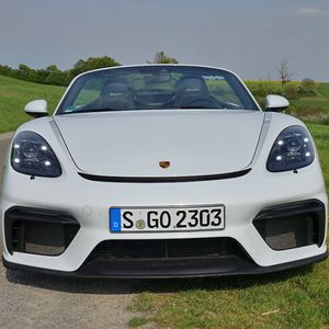 Der Porsche  718 Spyder ist gemeinsam mit dem Cayman GT4 die jüngste Variante des Boxsters.(Bild:  Schreiner/»kfz-betrieb«)