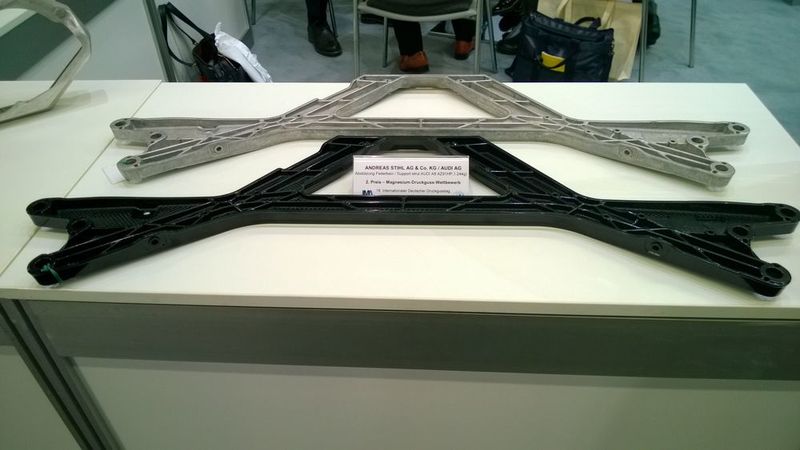 Den 2. Preis gewann die Andreas Stihl AG & Co.KG in Zusammenarbeit mit der Audi AG für eine Domstrebe aus AZ91HP. Das Magnesium-Bauteil für den Audi A8 ist mit 1244 g um 28 % leichter als das Vorgängermodell aus Aluminium. (D.Quitter/konstruktionspraxis)