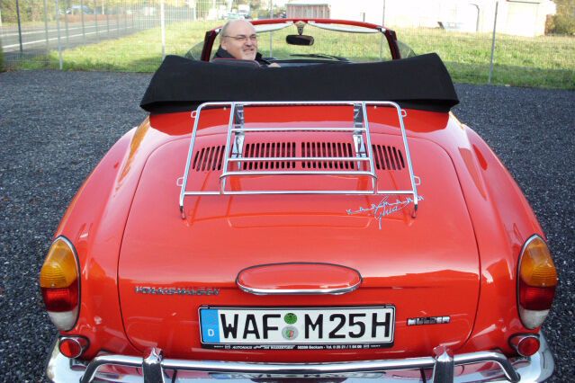 Annegret und Manfred Mulder hätten einen Klassiker mitgebracht: einen VW Karman Ghia Cabrio mit 50 PS aus dem Jahr 1970.  (Bild:privat)