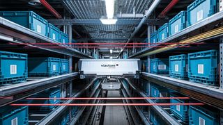 Shuttles produziert Viastore seit 2002. Sie stehen alternativ zu Regalbediengeräten für kurze Zugriffszeiten und hohen Durchsatz im automatischen Kleinteilelager (AKL). (Viastore)