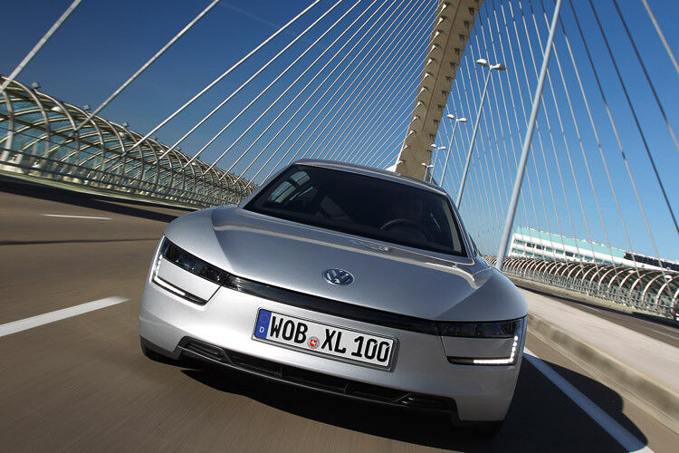 Volkswagen sein Ein-Liter-Auto XL1 vorgestellt. (Foto: Volkswagen)