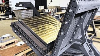 Vier Easy Flipper sind bei RSB im Einsatz, um schnell und sicher Bauteile zu wenden. (Bild: Teqram)