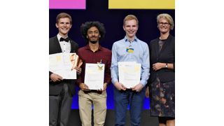 Marco David (17), Abhik Pal (19) und Benedikt Stock (19) aus Bremen-Nord erhielten mit ihrem Projekt „Hilbert meets Isabelle“ den Preis des Bundespräsidenten für eine außergewöhnliche Arbeit, überreicht von Anja Karliczek, Bundesministerin für Bildung und Forschung sowie Kuratoriumsvorsitzende der Stiftung Jugend forscht e. V.. (© 2018 Stiftung Jugend forscht e. V.)