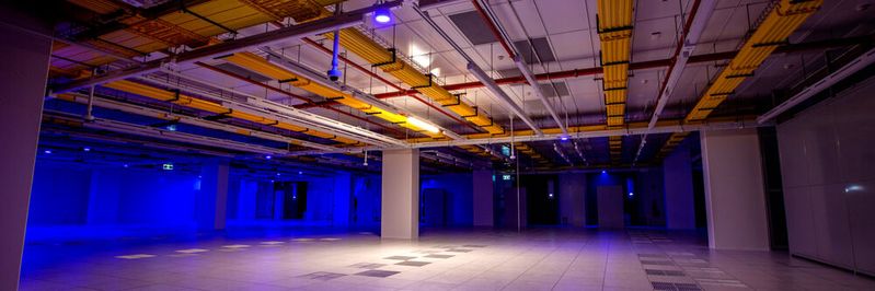 Stauraum auf Anfrage: Ein Colocation-Rechenzentrum von Equinix vor der Inbetriebnahme. Stauraum auf Anfrage: Ein Colocation-Rechenzentrum von Equinix vor der Inbetriebnahme.