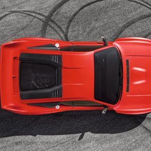 „Das Beste, was ein angezogener Mann tun kann, ist das Driften“, soll Miki Biasion, der bekannte Rallye-Fahrer, einmal gesagt haben. Biason hat den EVO37 maßgeblich mitentwickelt.(Bild:  Kimera)