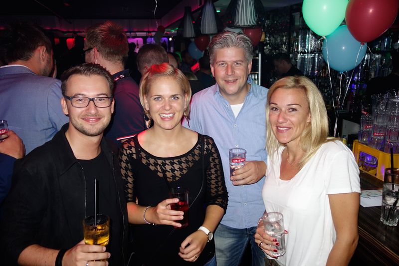 (2. v. r) Lars Henkel, mit seinen Lenovo-Kollegen. (Bild: IT-BUSINESS)