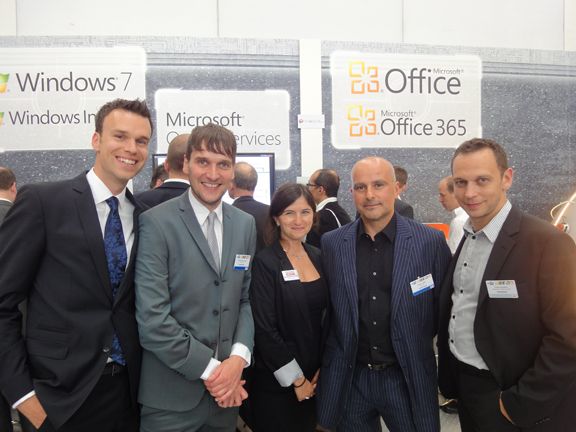 Timo Kübler und André ter Schüren, Microsoft, Berna Celik, Ingram Micro, Silvan Tatzel, Microsoft, und Frank Kunisch, Ingram Micro (Archiv: Vogel Business Media)