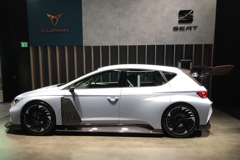 Erfahrungen mit Elektro hat Cupra allerdings schon mit dem „E-Racer“ gesammelt. (Seyerlein/»kfz-betrieb«)