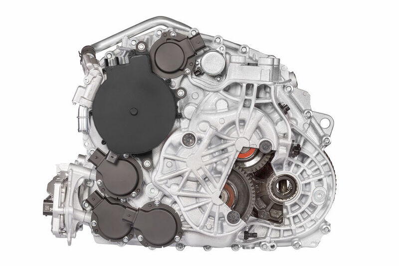 The dual-clutch transmission with 48-volt mild hybrid technology from Magna. (Magna)