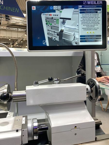 Maschine und Software für Ausbildungszwecke bei Weiler. (Bild: Stefanie Michel)