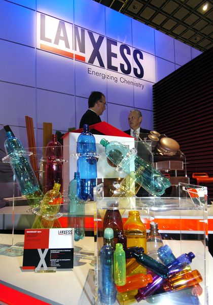 Big chemical players gather at K 2013 (Picture: K-Online/Messe Duesseldorf)