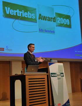 Ob Platz 10 oder Platz 4 – alle bisher präsentierten Autohäuser haben jetzt noch mal einen extra Applaus verdient. Und dann gab es noch eine Überraschung. (Archiv: Vogel Business Media)