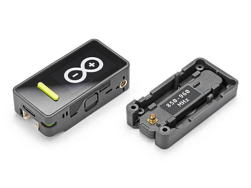 Arduino zeigt mit dem Nesso N1 ein kompaktes IoT-Kit, das den ESP32-C6 mit zusätzlichem Lora-Modul und mehreren Funkprotokollen in einem handlichen Gehäuse bündelt. (Bild: Arduino)