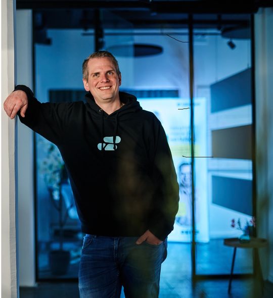 Benedikt Kisner ist Mitgründer und CEO von Conmeet.(Bild:  Conmeet)