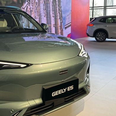 Bereits 35 Partner verkaufen die ersten Geely-Modelle in Deutschland. (Bild: Rehberg/VCG)