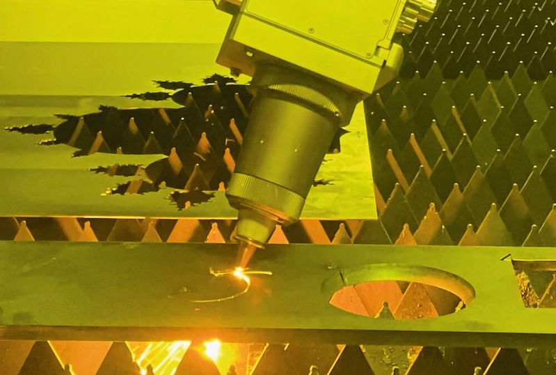 Die Software Lantek I-Quoting kennt alle Maschinenlaufzeiten und Bearbeitungszeiten und bezieht in die Angebotskalkulation auch die aktuellen Materialpreise ein.(Bild:  Mehmet Yilmaz GmbH)