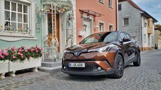 Unter anderem der C-HR ist von einer aktuellen Toyota-Aktion betroffen. (Bild: Thomas Günnel)