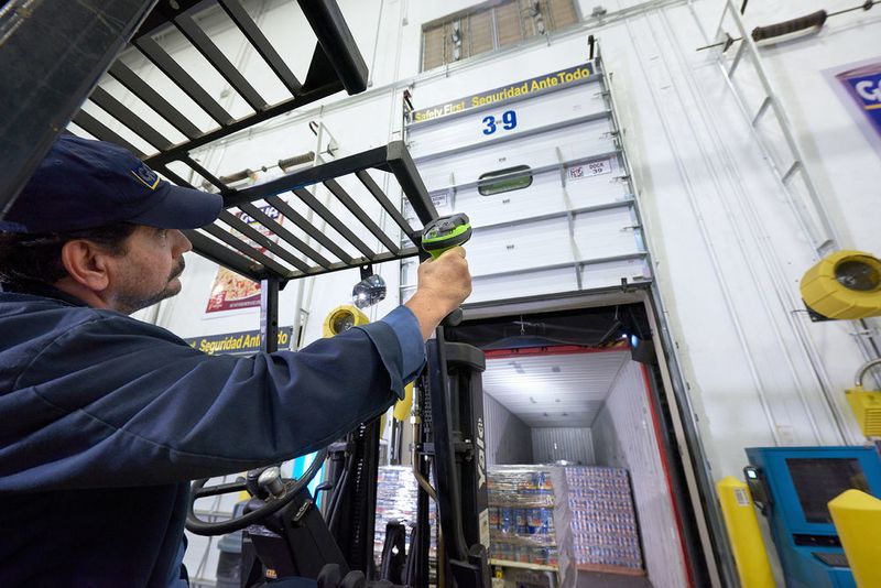 In den letzten Jahren konnte nicht nur die Qualität von Kameraaufnahmen deutlich verbessert werden, sondern auch die von Scanmodulen. Moderne Geräte arbeiten nahezu fehlerfrei, da sie alle Arten von Barcodes unter beliebigen Bedingungen scannen können. (Zebra Technologies)