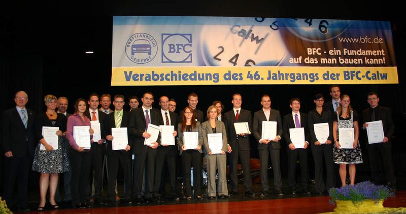 ... und zum guten Schluss die Absolventen aus der Klasse 46d. (Archiv: Vogel Business Media)
