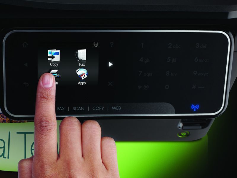 Über das große Touchsmart-Panel der Officejet-Modelle lassen sich Apps und andere Funktionen auswählen. (Archiv: Vogel Business Media)