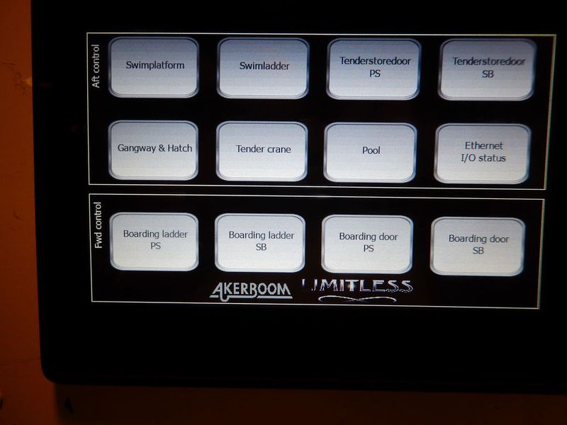 Alle technischen Einrichtungen lassen sich über einen Touchscreen bedienen. (Bild: Turck)