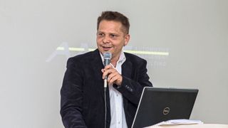 Rainer Kurek ist geschäftsführender Gesellschafter der Automotive Management Consulting GmbH und langjähriger Unterstützer des Technologietransfer-Programms Leichtbau (TTP LB).   (Bild: Rainer Hofmann Photodesign/AMC)
