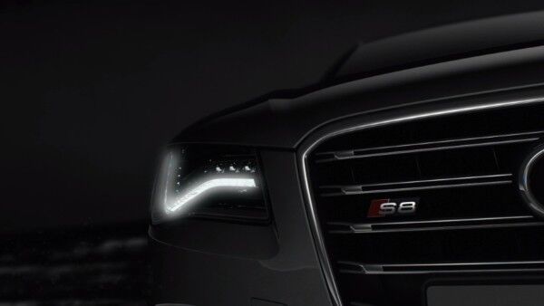 Ingenieure und Designer bei Audi entwickeln heute schon gemeinsam die Kfz-Lichttechnologie der Zukunft (Audi)