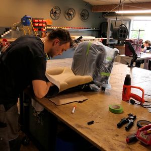 Die Sattlerei wird bei der Oldtimerrestaurierung oft gebraucht.(Bild:  Wenz - VCG)