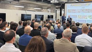 Über 80 Teilnehmer besuchten den AI Integrated Production Summit. (Bild: MM Maschinenmarkt)