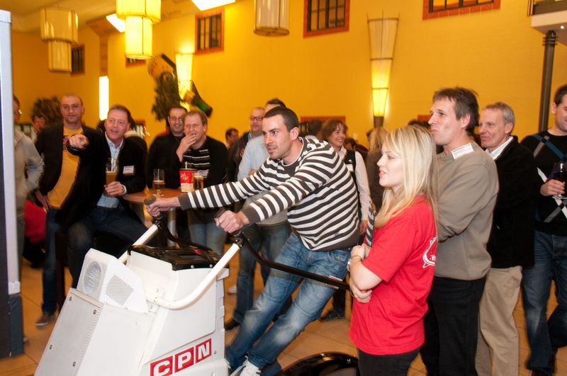 An sechs Stationen konnten die Partner ihr sportliches Geschick beweisen. (Archiv: Vogel Business Media)