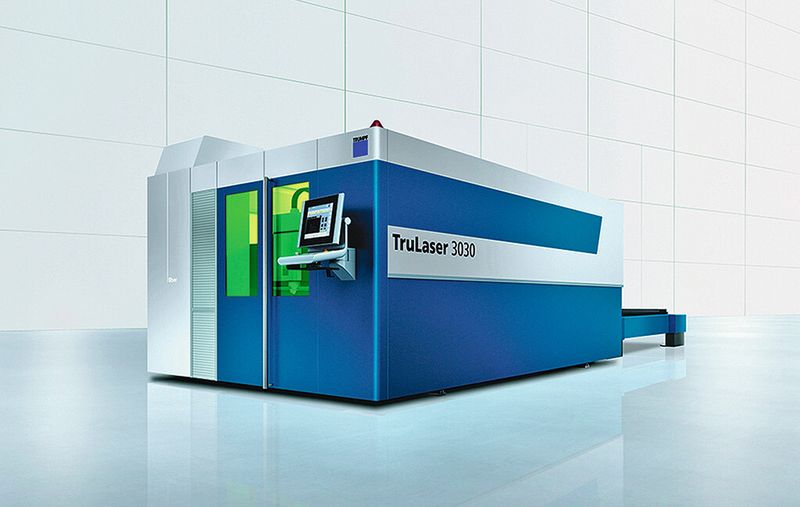 Trumpf bietet eine große Auswahl an Maschinen mit Festkörperlaser, darunter die TruLaser 3030 fiber, mit der Rohre und Buntmetalle bis 20 mm Blechdicke geschnitten werden können. (Bild: Trumpf)