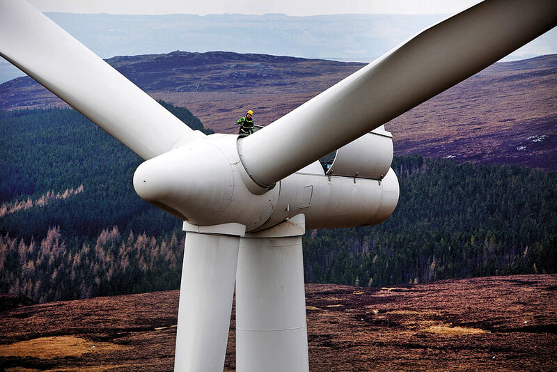 Seltenerdmetalle werden auch für viele umweltfreundliche Anwendungen unbedingt benötigt, beispielsweise Windkraftanlagen. (Siemens)