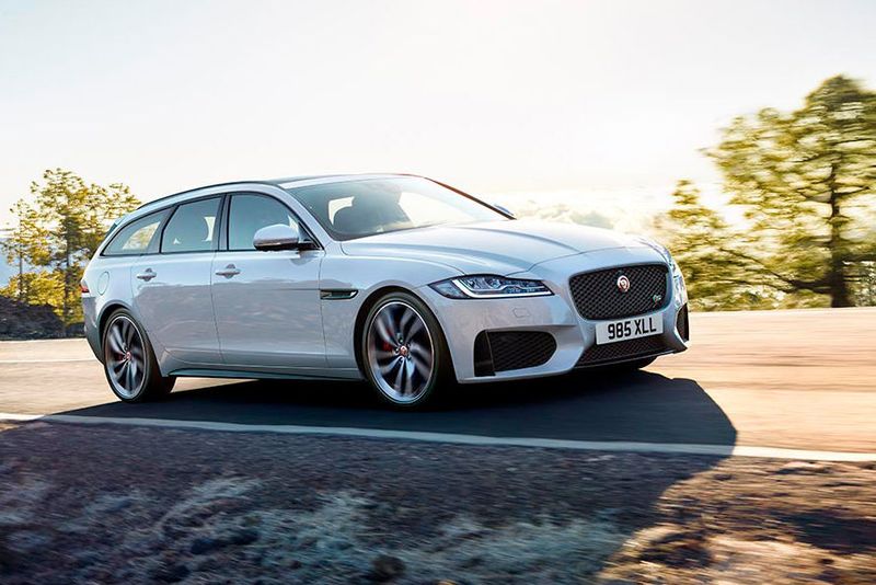 Das adaptive Fahrwerk im Jaguar XF passt sich den Bedingungen und dem persönlichen Fahrstil an. (Jaguar)