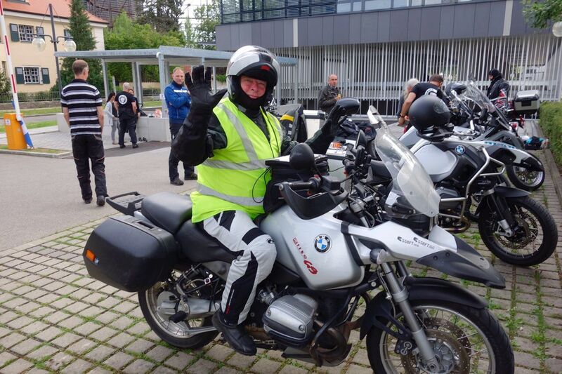 Spitzwegerich-Tourguide Ralph Wölpert mit seiner BMW R1150 GS (Vogel IT-Medien GmbH)